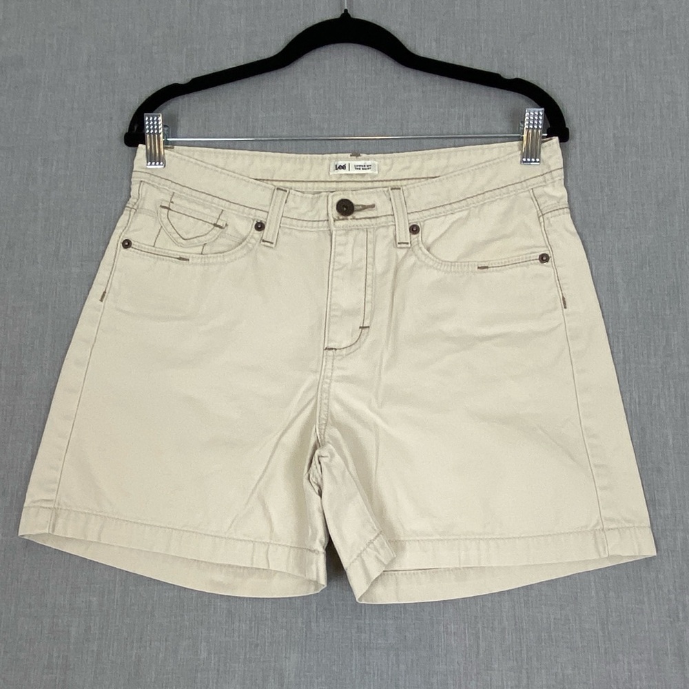 Lee Lower on the Waist Shorts Sz Large 100% Cotton Cream Walking / Golf Length